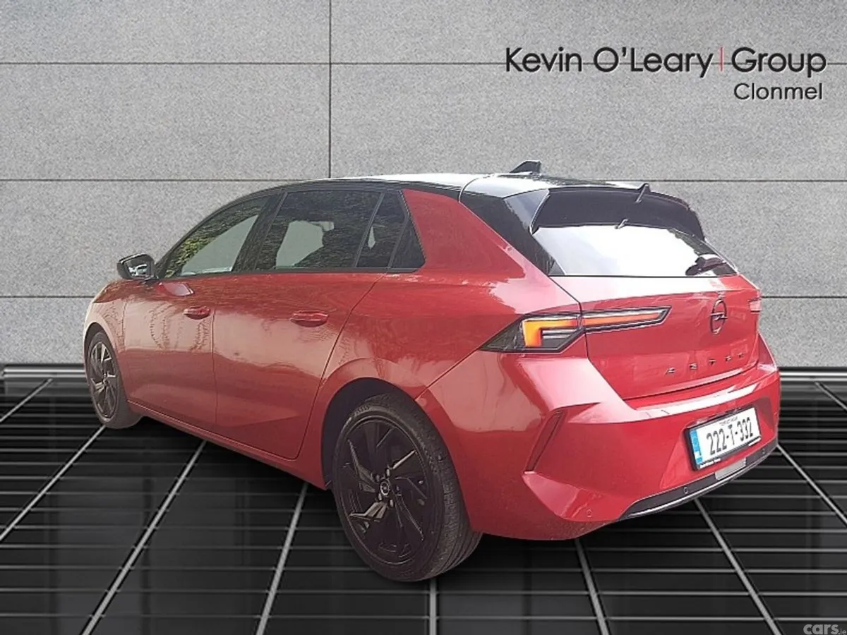 Opel Astra Hatchback, Petrol, 2022, Red