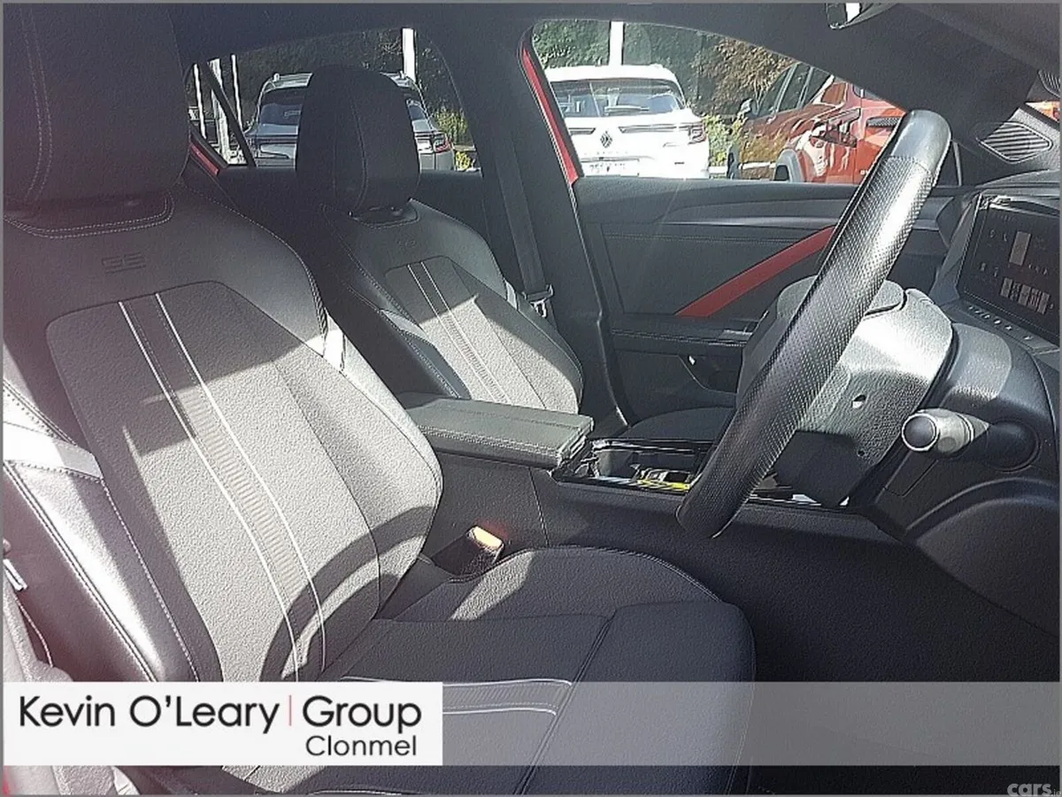 Opel Astra Hatchback, Petrol, 2022, Red