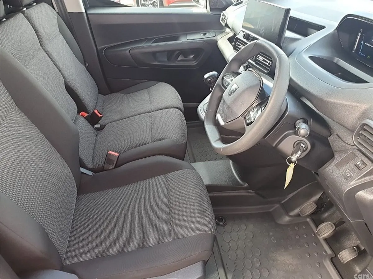 Peugeot Partner MPV, Diesel, 2026, Blue