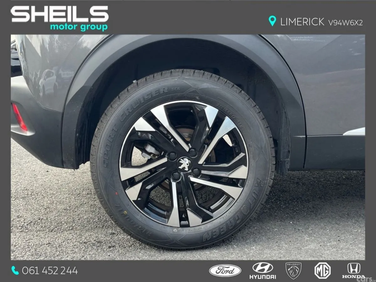 Peugeot 2008 MPV, Petrol, 2023, Grey