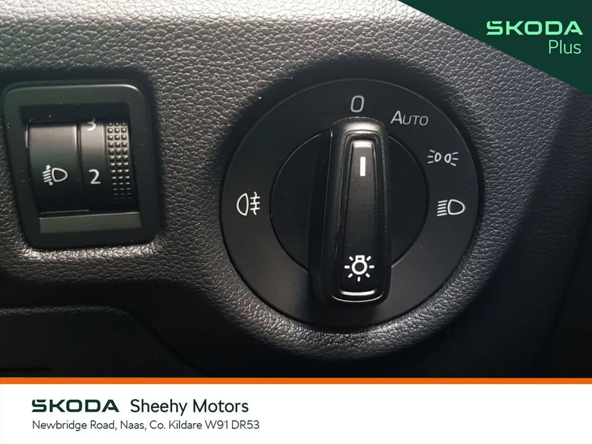 Skoda Kamiq Hatchback, Petrol, 2023, Grey