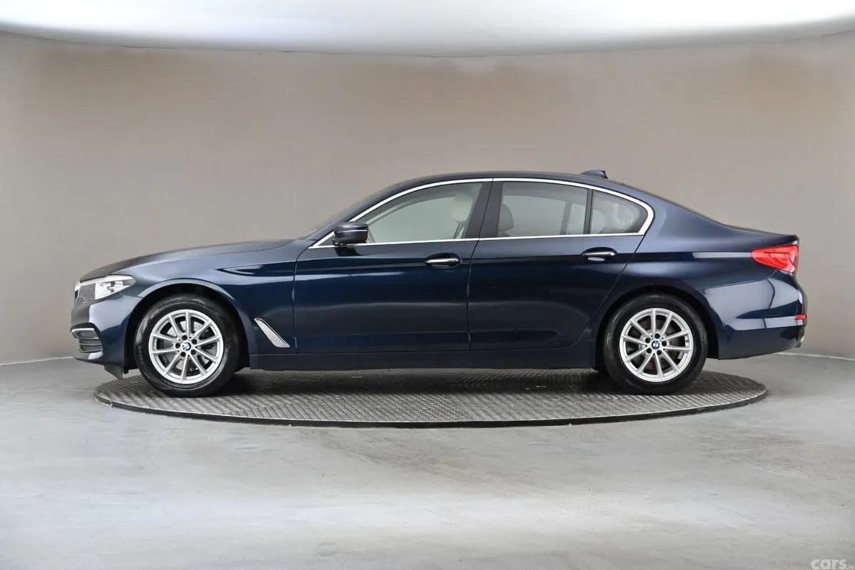 BMW 5-Series Saloon, Diesel, 2017, Blue