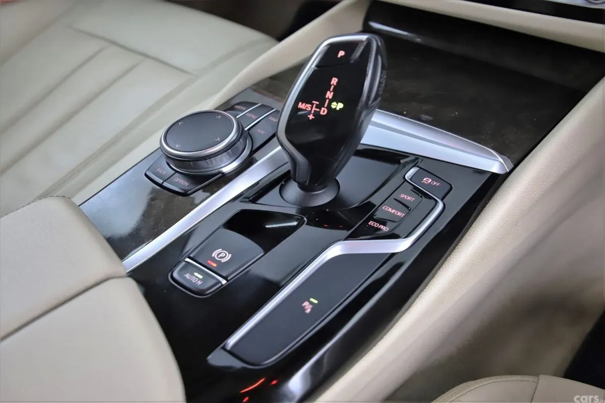 BMW 5-Series Saloon, Diesel, 2017, Blue
