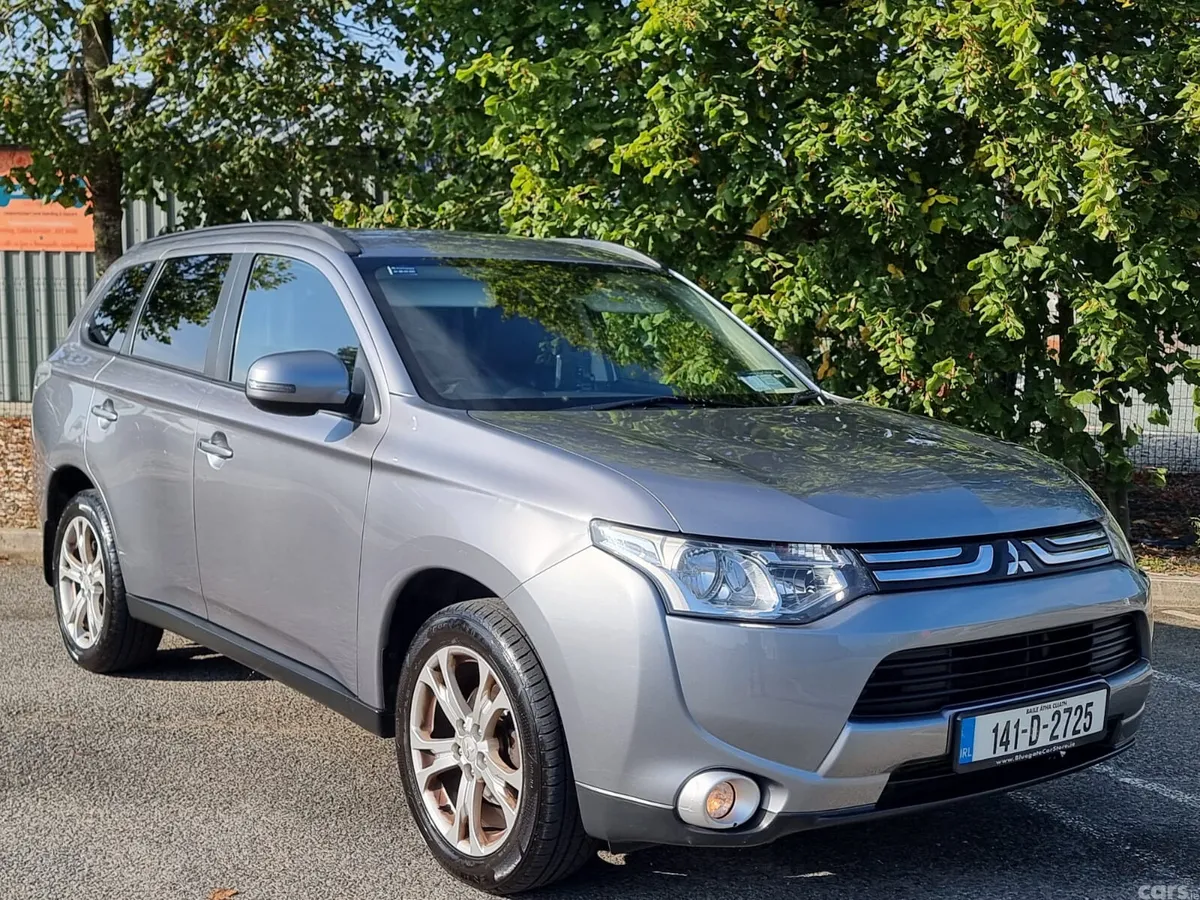 Mitsubishi Outlander SUV, Diesel, 2014, Grey