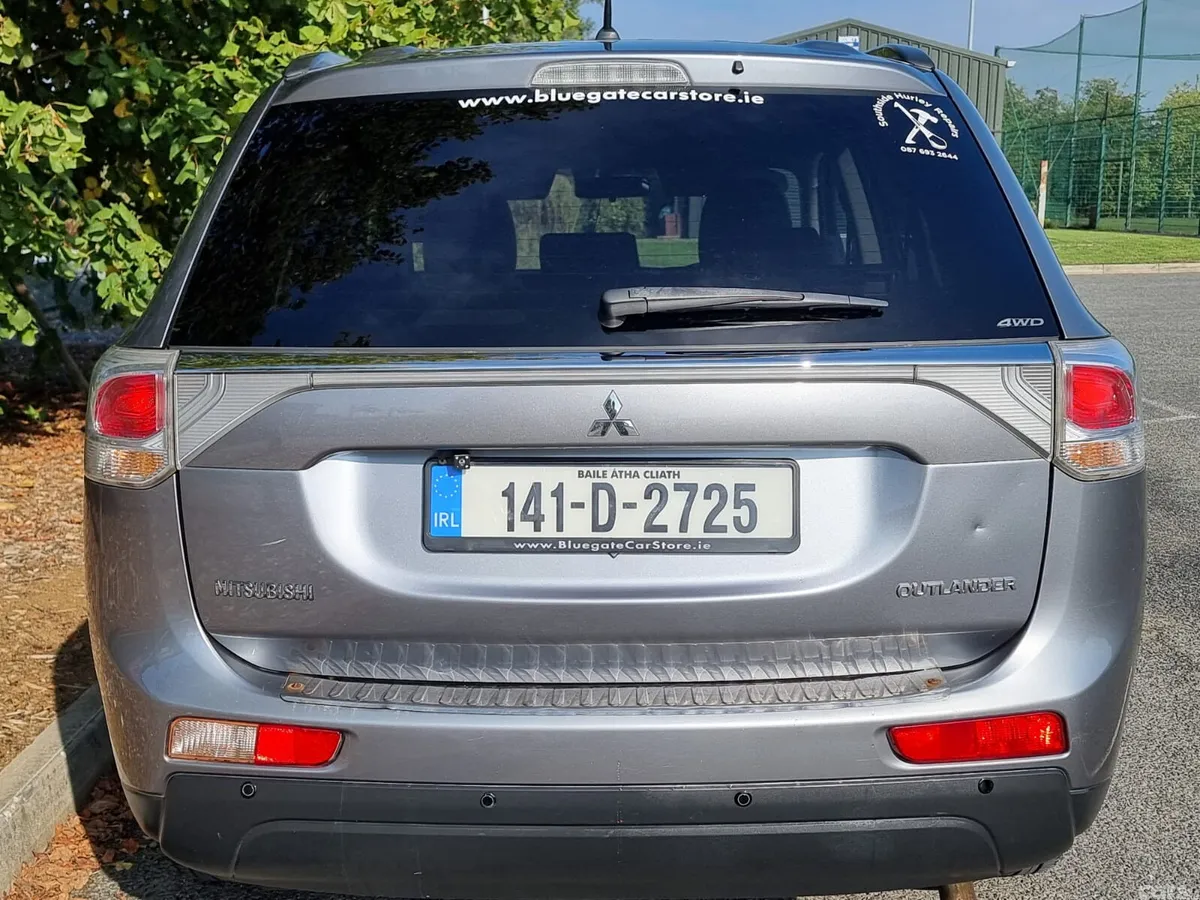 Mitsubishi Outlander SUV, Diesel, 2014, Grey