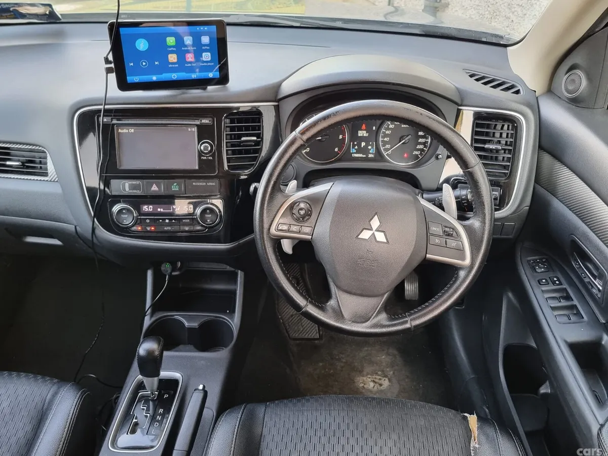Mitsubishi Outlander SUV, Diesel, 2014, Grey