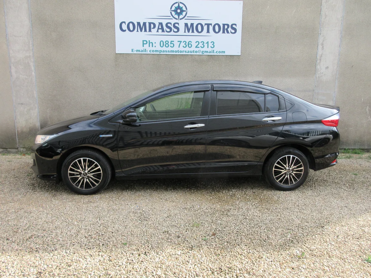 Honda Grace Saloon, Petrol Hybrid, 2015, Black
