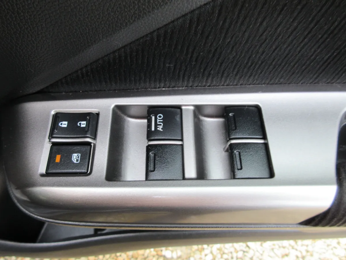 Honda Grace Saloon, Petrol Hybrid, 2015, Black