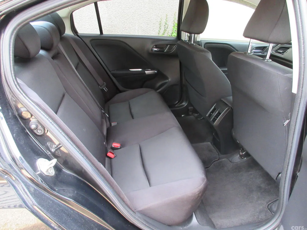 Honda Grace Saloon, Petrol Hybrid, 2015, Black