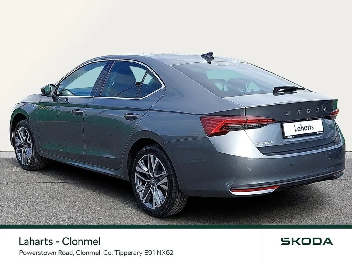 Skoda Octavia Saloon, Diesel, 2026, Grey