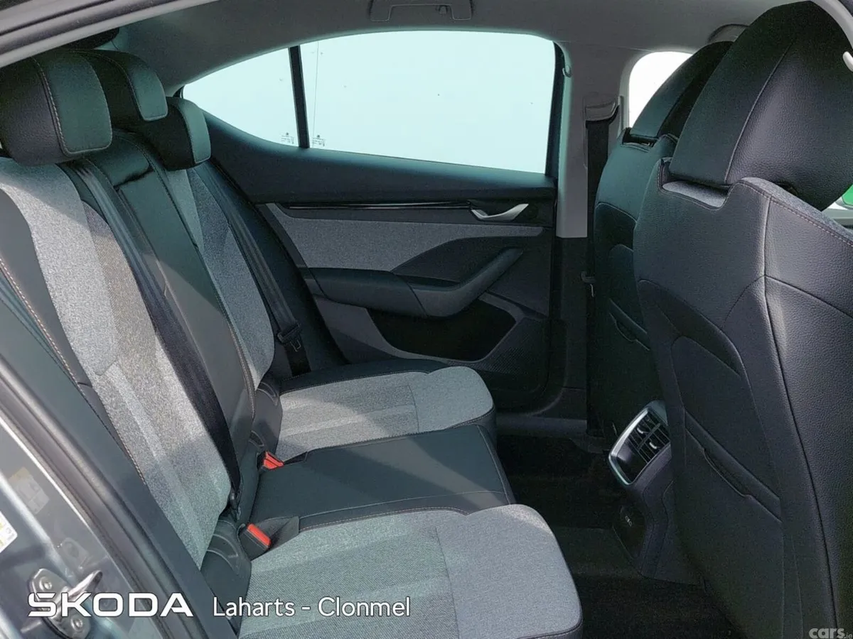 Skoda Octavia Saloon, Diesel, 2026, Grey