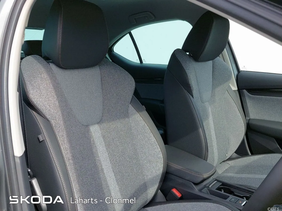 Skoda Octavia Saloon, Diesel, 2026, Grey