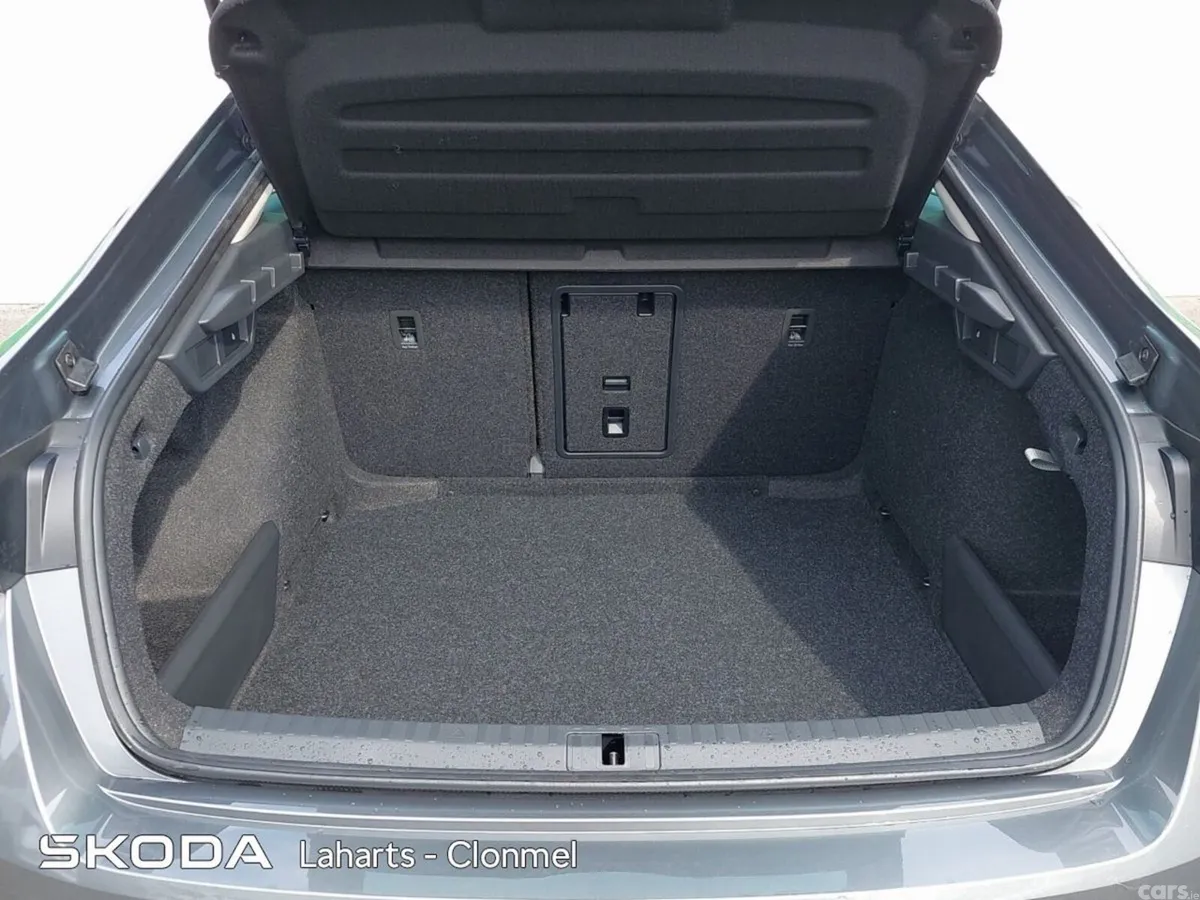 Skoda Octavia Saloon, Diesel, 2026, Grey