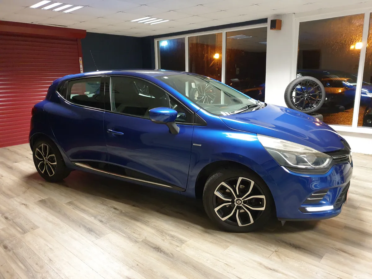 Renault Clio Hatchback, Petrol, 2019, Blue