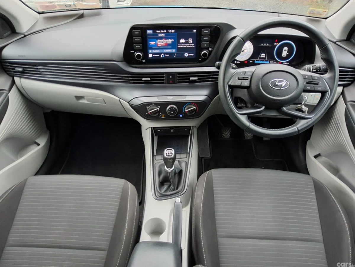 Hyundai i20 Hatchback, Petrol, 2023, Blue