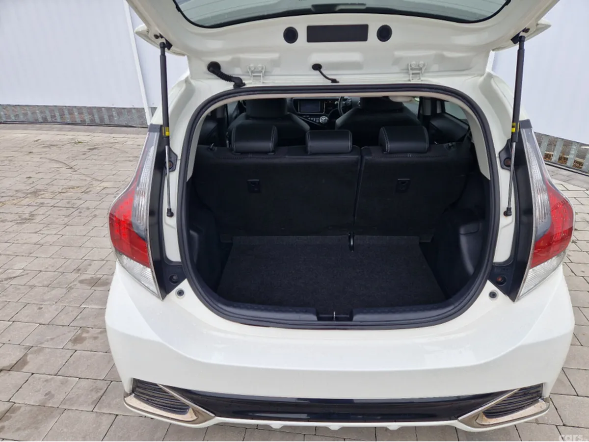 Toyota Aqua Hatchback, Petrol Hybrid, 2015, White