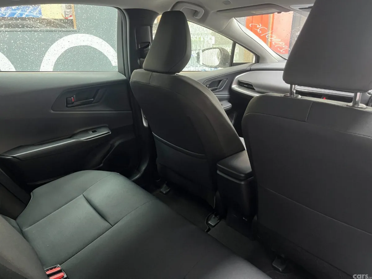 Toyota Prius Saloon, Petrol Hybrid, 2025, White