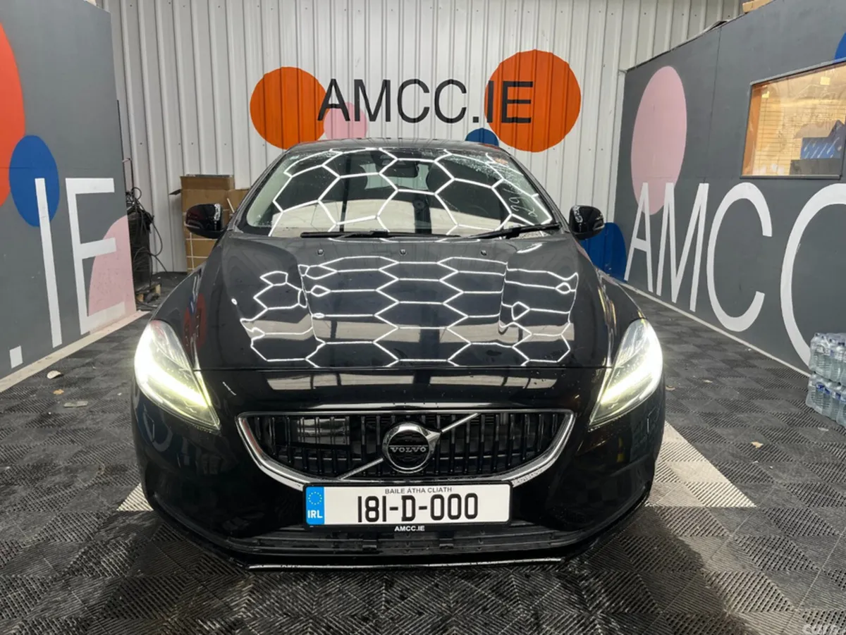 Volvo V40 Estate, Diesel, 2018, Black