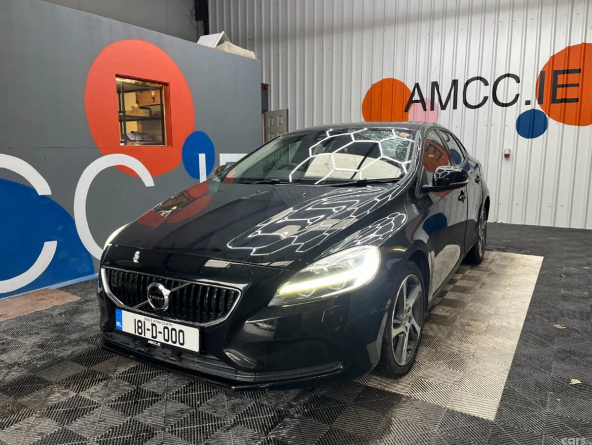 Volvo V40 Estate, Diesel, 2018, Black