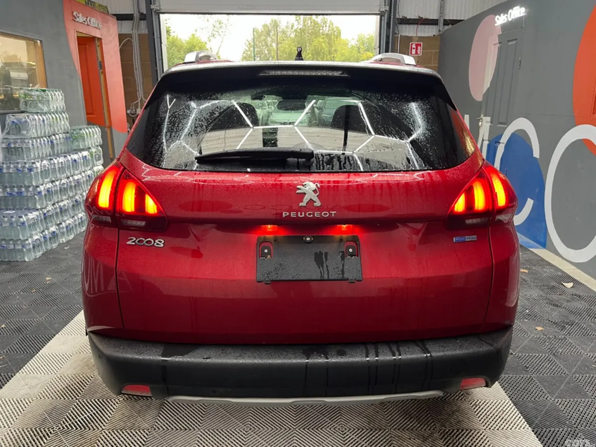 Peugeot 2008 SUV, Petrol, 2017, Red