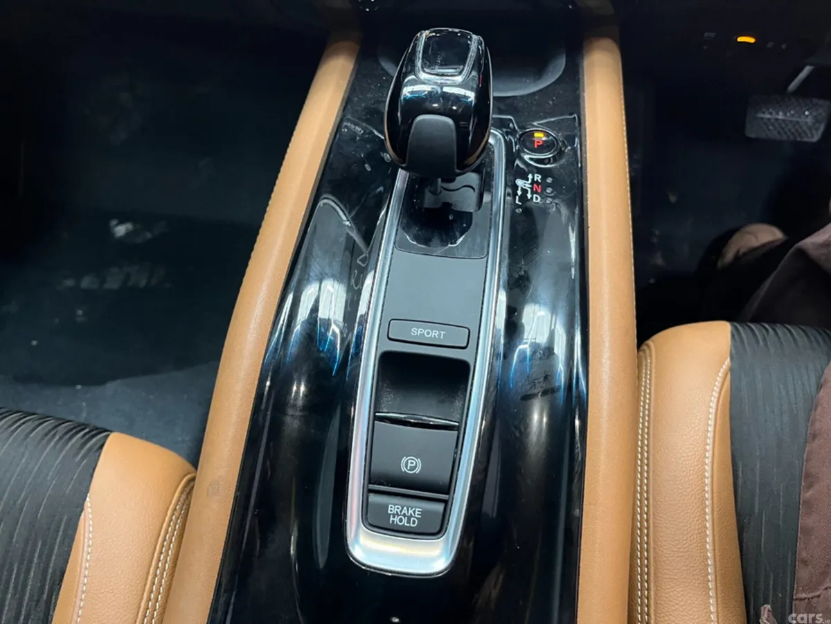 Honda Vezel SUV, Petrol Hybrid, 2020, Grey