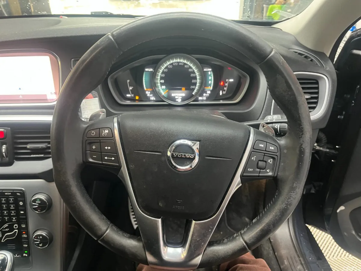 Volvo V40 Estate, Diesel, 2018, Blue