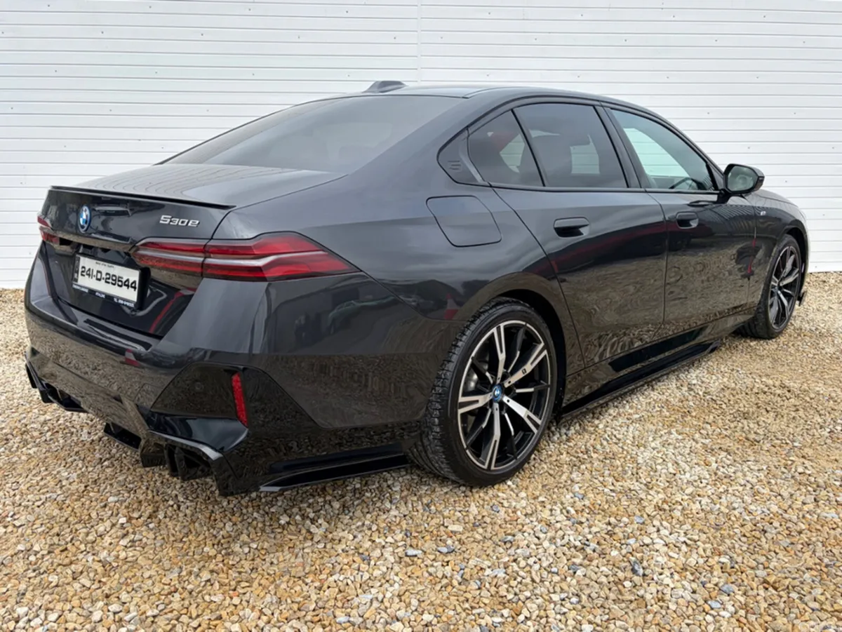 BMW 5-Series Saloon, Petrol Plug-in Hybrid, 2024, Grey