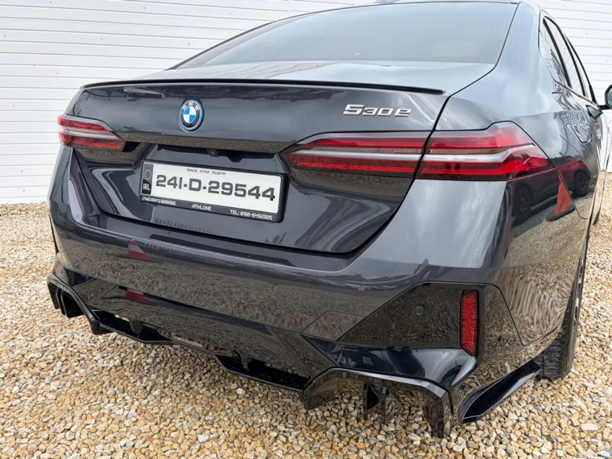 BMW 5-Series Saloon, Petrol Plug-in Hybrid, 2024, Grey
