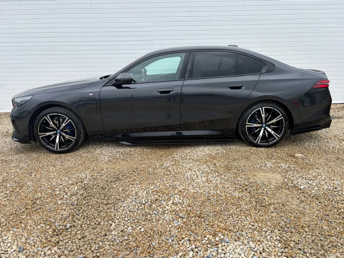BMW 5-Series Saloon, Petrol Plug-in Hybrid, 2024, Grey