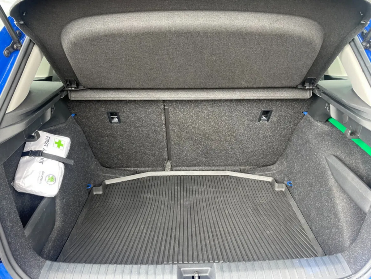 Skoda Kamiq Hatchback, Petrol, 2023, Blue