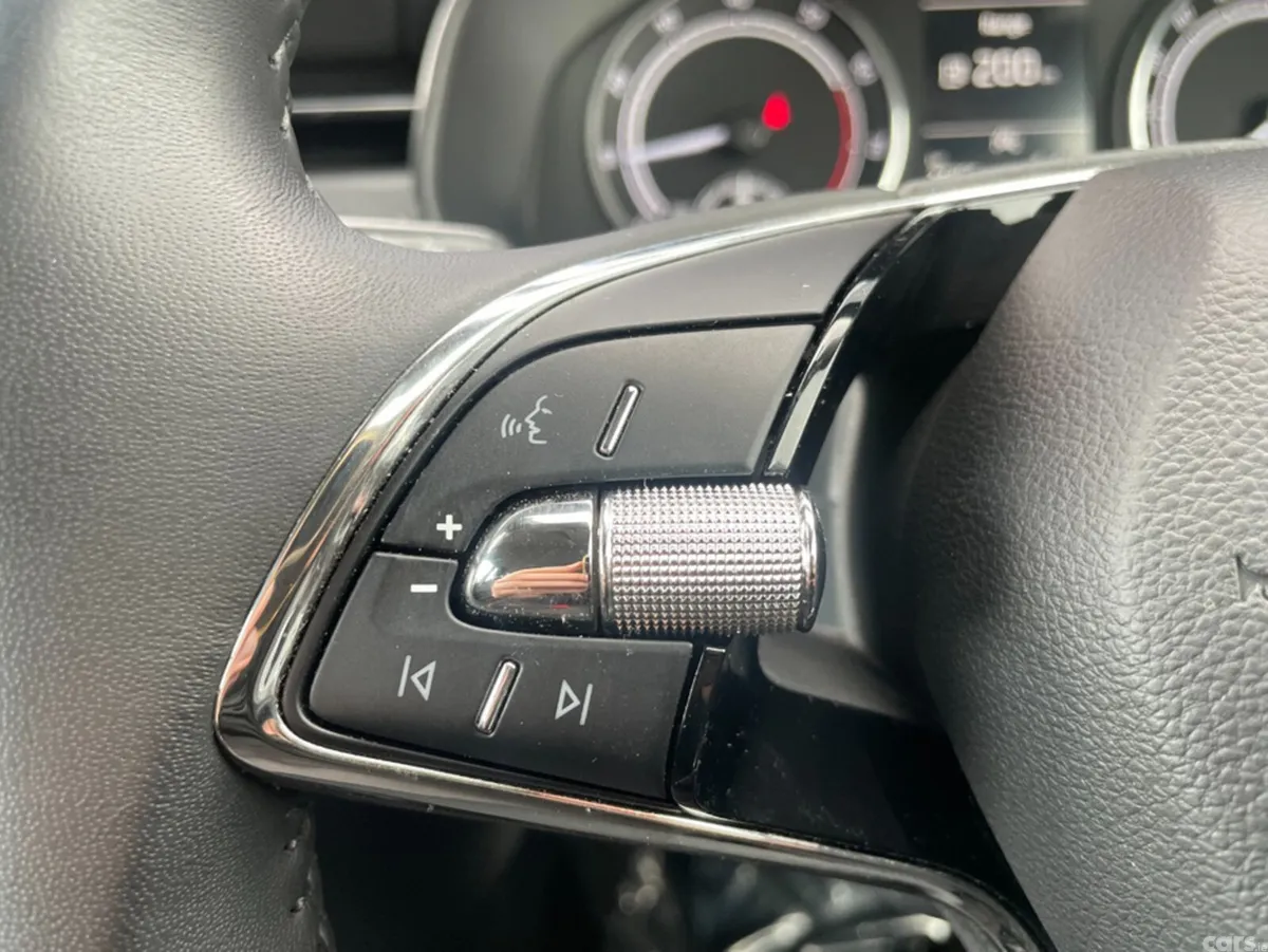 Skoda Kamiq Hatchback, Petrol, 2023, Blue