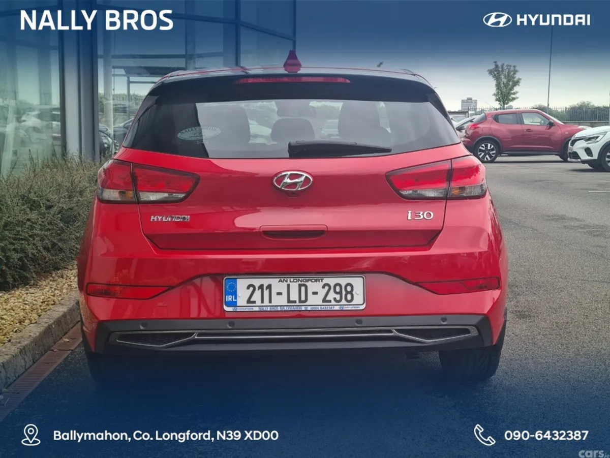Hyundai i30 Hatchback, Petrol, 2021, Red