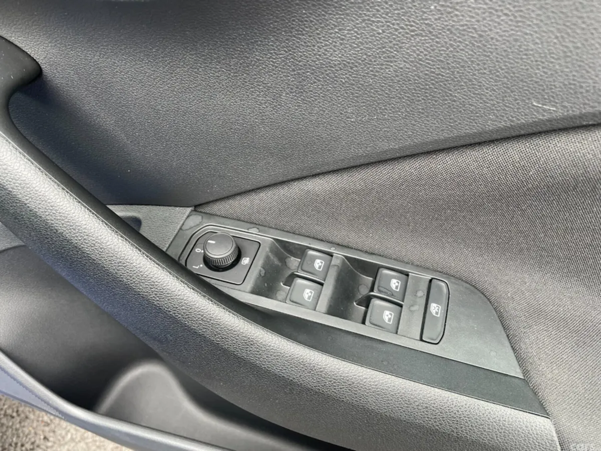 Skoda Kamiq Hatchback, Petrol, 2023, Blue