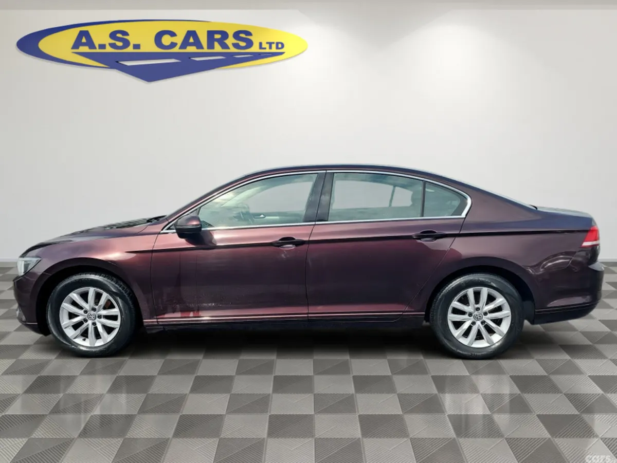 Volkswagen Passat Saloon, Diesel, 2016, Red