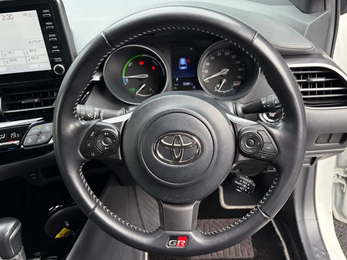 Toyota C-HR Hatchback, Petrol Hybrid, 2020, White