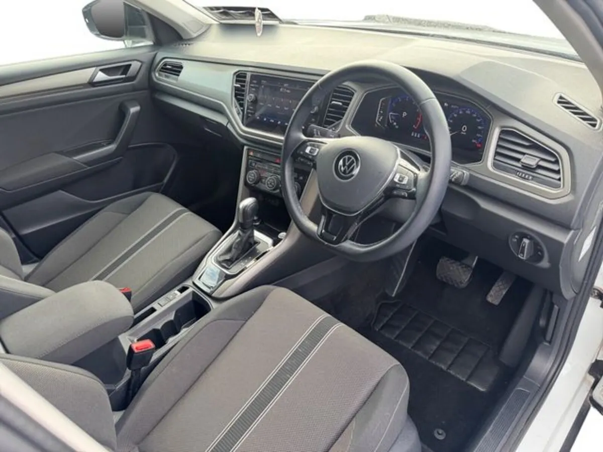 Volkswagen T-Roc Estate, Petrol, 2022, White