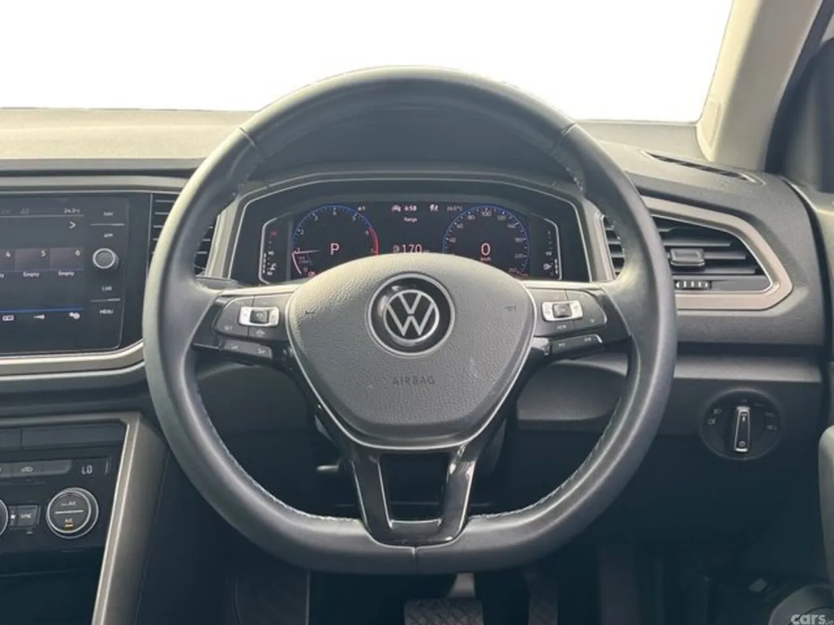 Volkswagen T-Roc Estate, Petrol, 2022, White