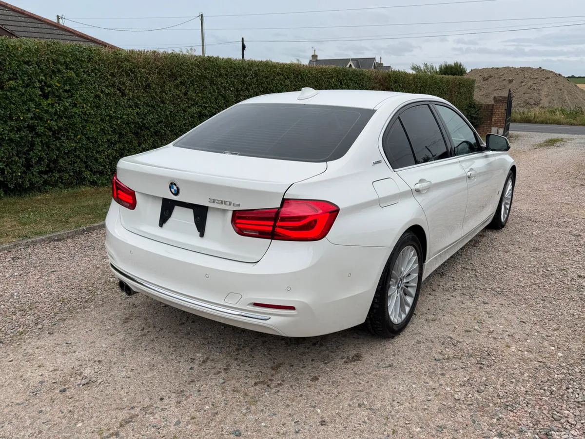 BMW 3-Series Saloon, Petrol Plug-in Hybrid, 2017, White