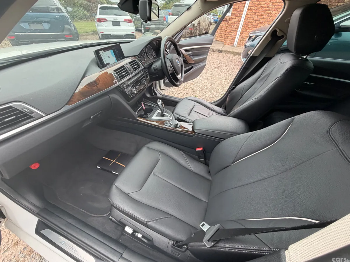 BMW 3-Series Saloon, Petrol Plug-in Hybrid, 2017, White