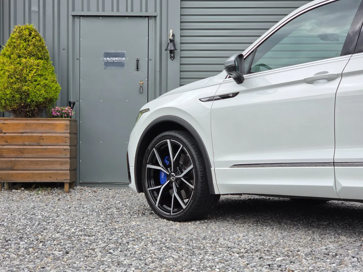 Volkswagen Tiguan SUV, Petrol, 2022, White