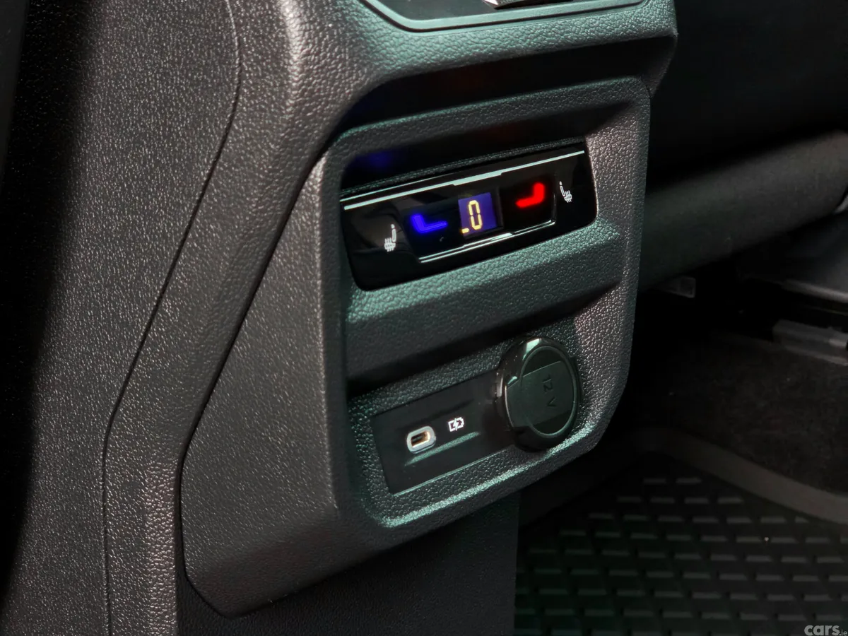 Volkswagen Tiguan SUV, Petrol, 2022, White
