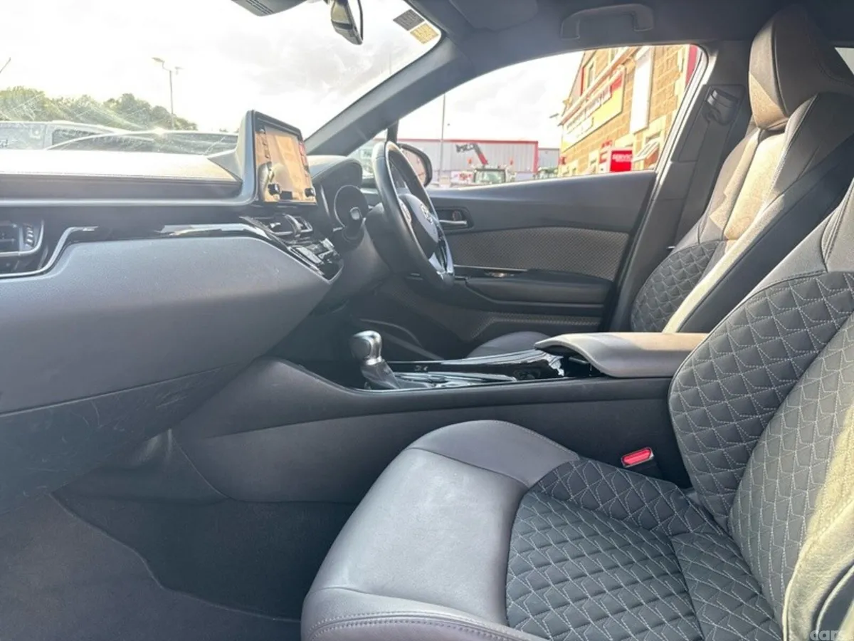 Toyota C-HR SUV, Petrol Hybrid, 2020, Grey