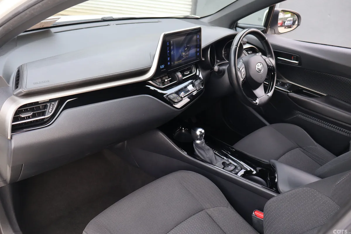 Toyota C-HR Hatchback, Petrol Hybrid, 2019, White