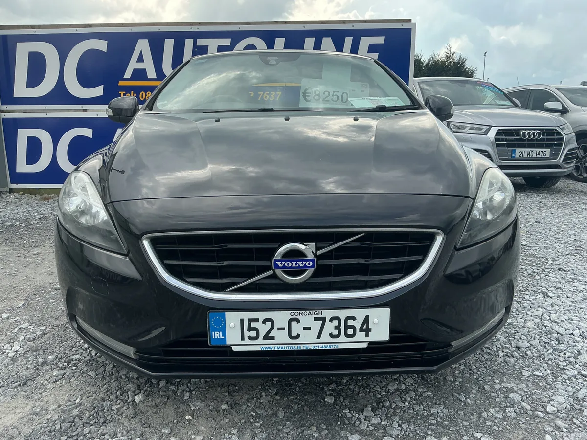 Volvo V40 Hatchback, Diesel, 2015, Black