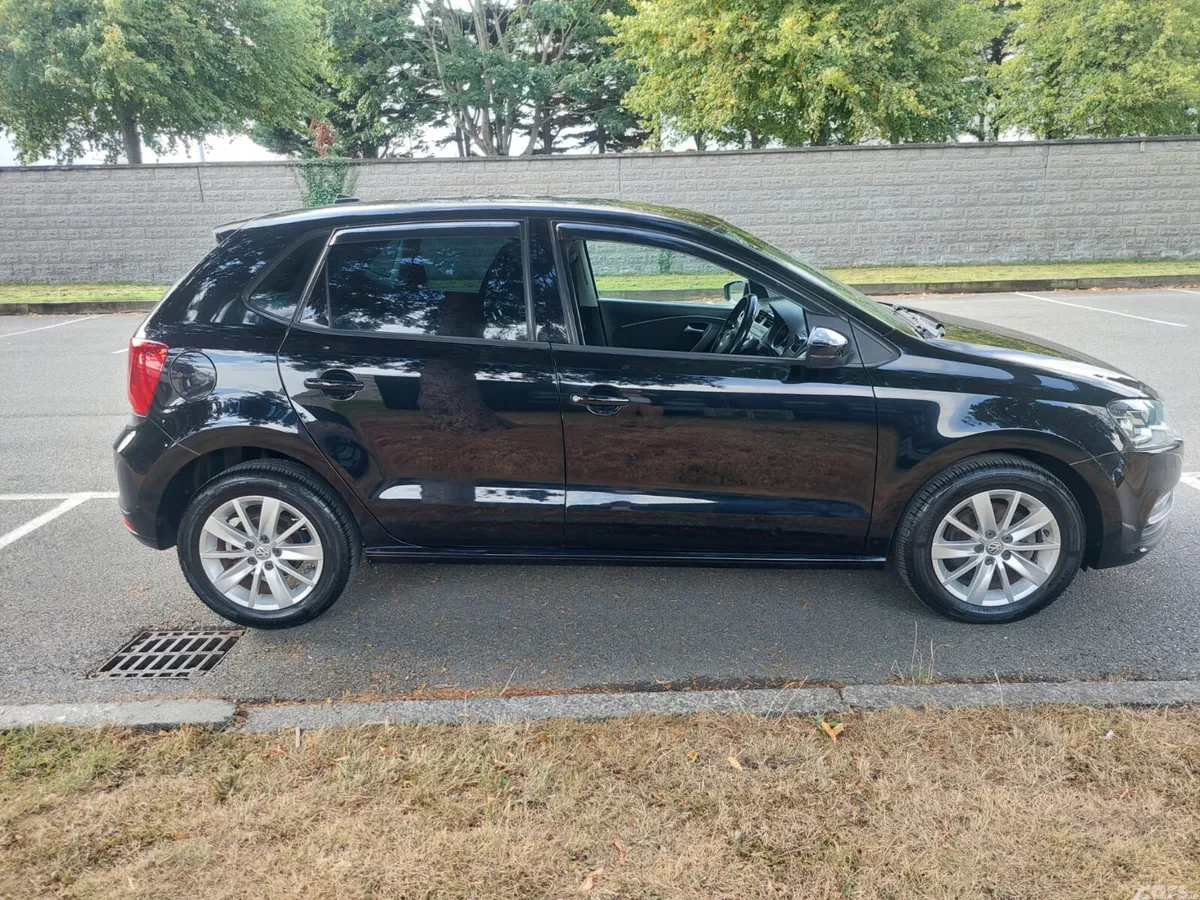 Volkswagen Polo Hatchback, Petrol, 2016, Black