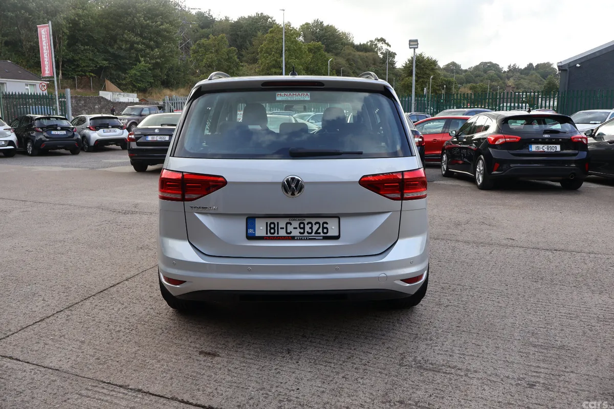 Volkswagen Touran MPV, Diesel, 2018, Grey