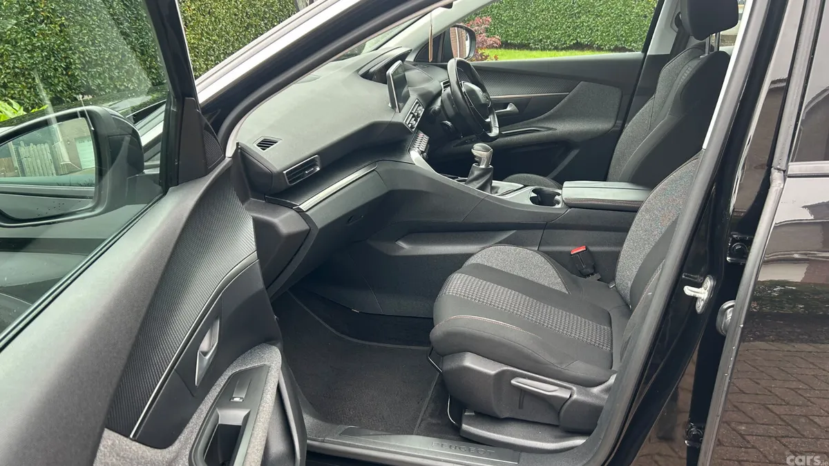 Peugeot 3008 Hatchback, Diesel, 2018, Black
