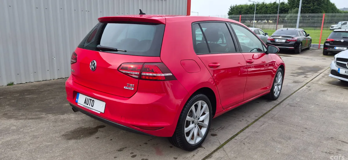Volkswagen Golf Hatchback, Petrol, 2017, Red