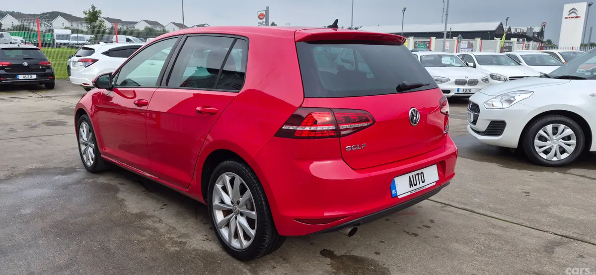 Volkswagen Golf Hatchback, Petrol, 2017, Red