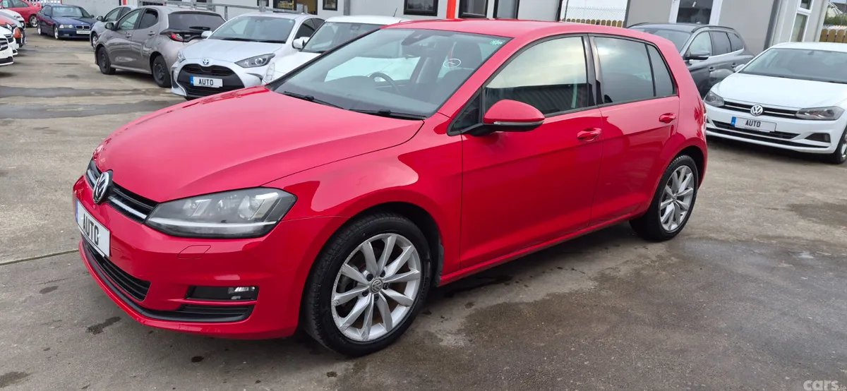 Volkswagen Golf Hatchback, Petrol, 2017, Red